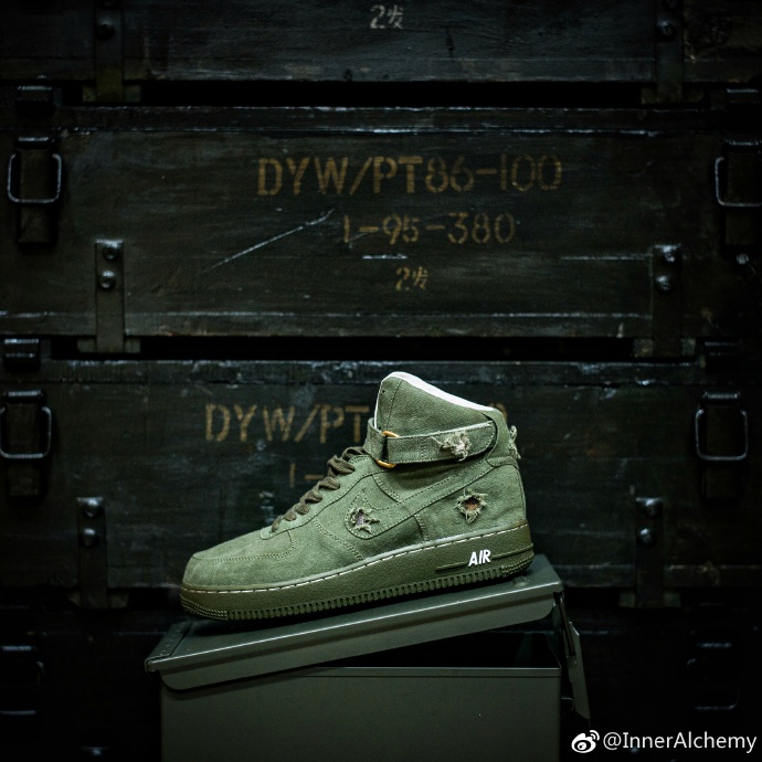 球鞋定制,Air Jordan 1,AJ1,Air Forc 脑洞很大,规格颇高!这位定制大神的球鞋真的不一般! 球鞋定制,Air Jordan 1,AJ1,Air Forc 脑洞很大,规格颇高!这位定制大神的球鞋真的不一般!