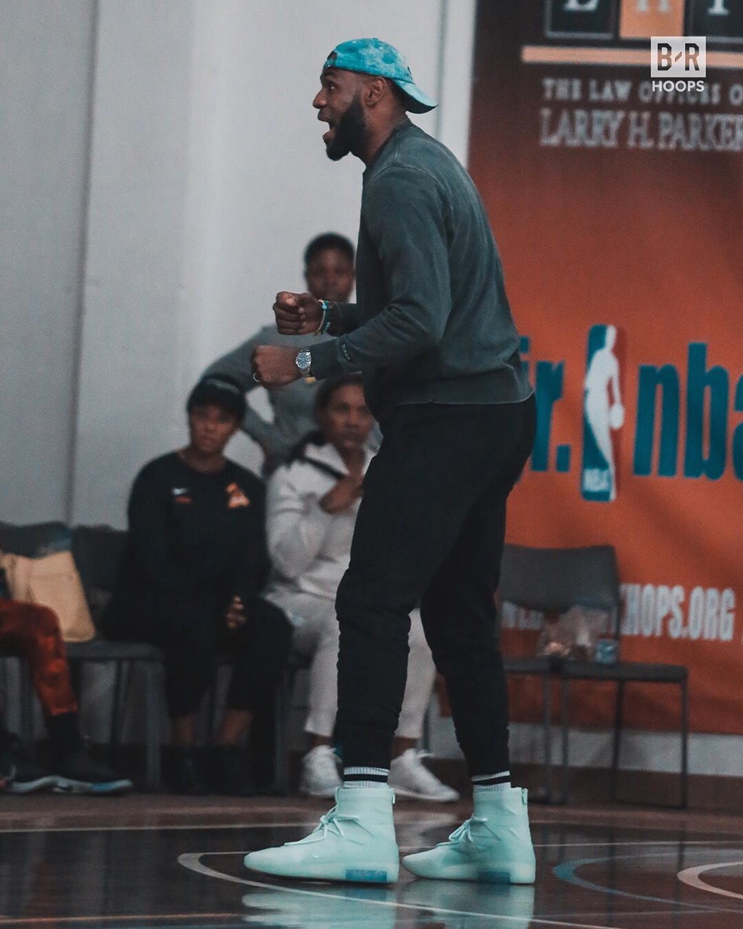Nike,Fear of God,FOG,LeBron 詹皇再秀父子装!未市售 Air Fear of God 1 提前上脚! Nike,Fear of God,FOG,LeBron 詹皇再秀父子装!未市售 Air Fear of God 1 提前上脚!