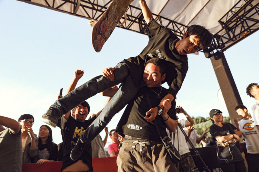 Vans 高校滑手齐聚京城!首届 Vans 大学生滑板巡回赛圆满落幕! Vans 高校滑手齐聚京城!首届 Vans 大学生滑板巡回赛圆满落幕!