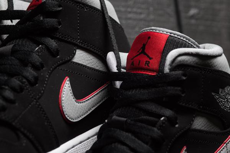 AJ1,Air Jordan 1,554724 -060 拥有不俗质感! Air Jordan 1 Mid 又出新配色! AJ1,Air Jordan 1,554724 -060 拥有不俗质感! Air Jordan 1 Mid 又出新配色!