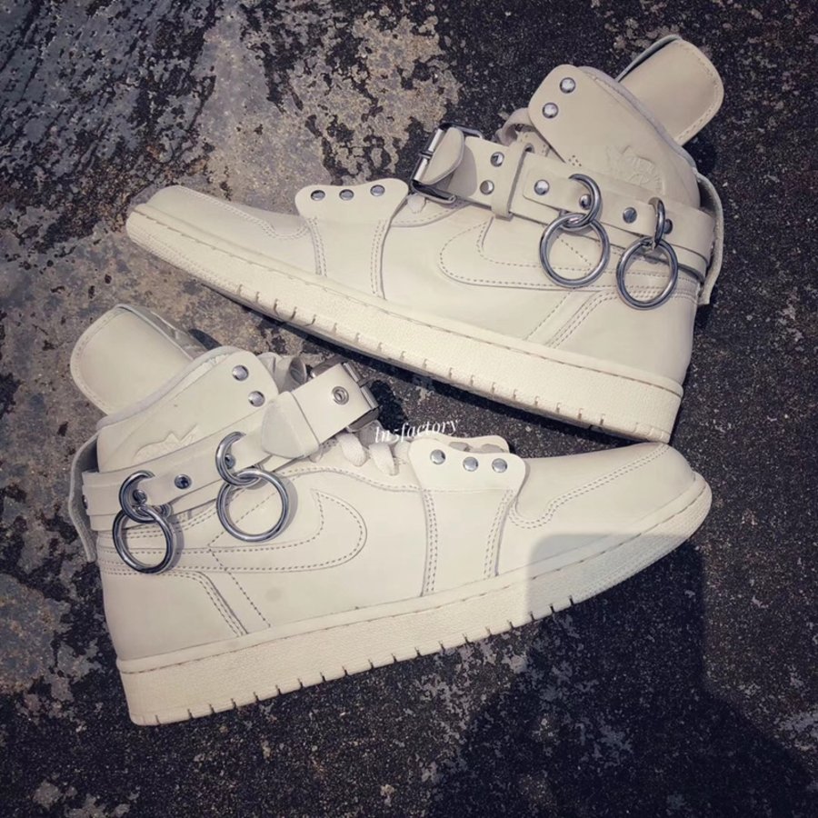 Air Jordan 1,AJ1,CDG,CN5738-00 高街范十足!CDG x Air Jordan 1 完整实物图曝光! Air Jordan 1,AJ1,CDG,CN5738-00 高街范十足!CDG x Air Jordan 1 完整实物图曝光!