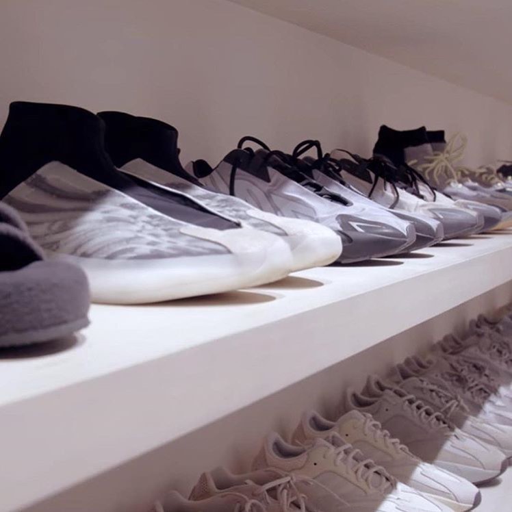 Yeezy,Kanye Yeezy 官方晒照全新篮球鞋!最抢眼战靴真的要来了?! Yeezy,Kanye Yeezy 官方晒照全新篮球鞋!最抢眼战靴真的要来了?!