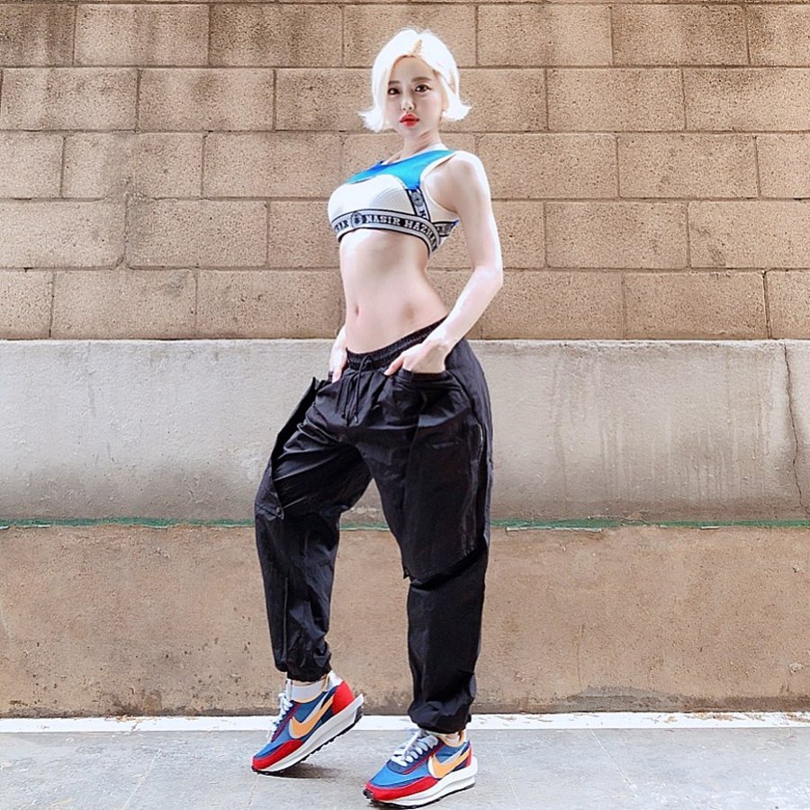 Sacai,Nike,LDV Waffle,Blazer,发 首发配色市价破 4K!sacai x Nike 三款新配色下月发售! Sacai,Nike,LDV Waffle,Blazer,发 首发配色市价破 4K!sacai x Nike 三款新配色下月发售!