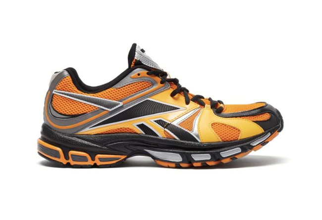 Vetements,Reebok, 复古时尚美学!全新 Vetements x Reebok 系列联名即将发售! Vetements,Reebok, 复古时尚美学!全新 Vetements x Reebok 系列联名即将发售!