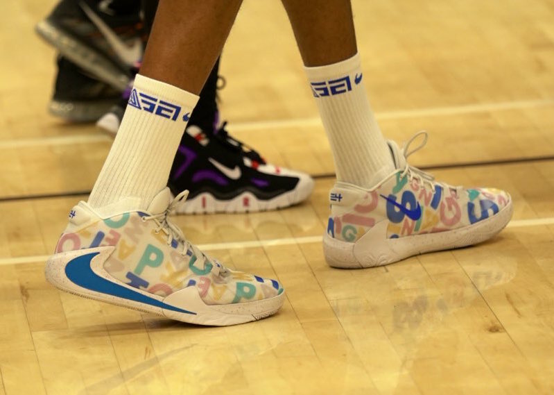 Nike,Zoom Freak 1,PE 字母哥签名战靴再添新配色!Zoom Freak 1 “MVP” 首度曝光! Nike,Zoom Freak 1,PE 字母哥签名战靴再添新配色!Zoom Freak 1 “MVP” 首度曝光!