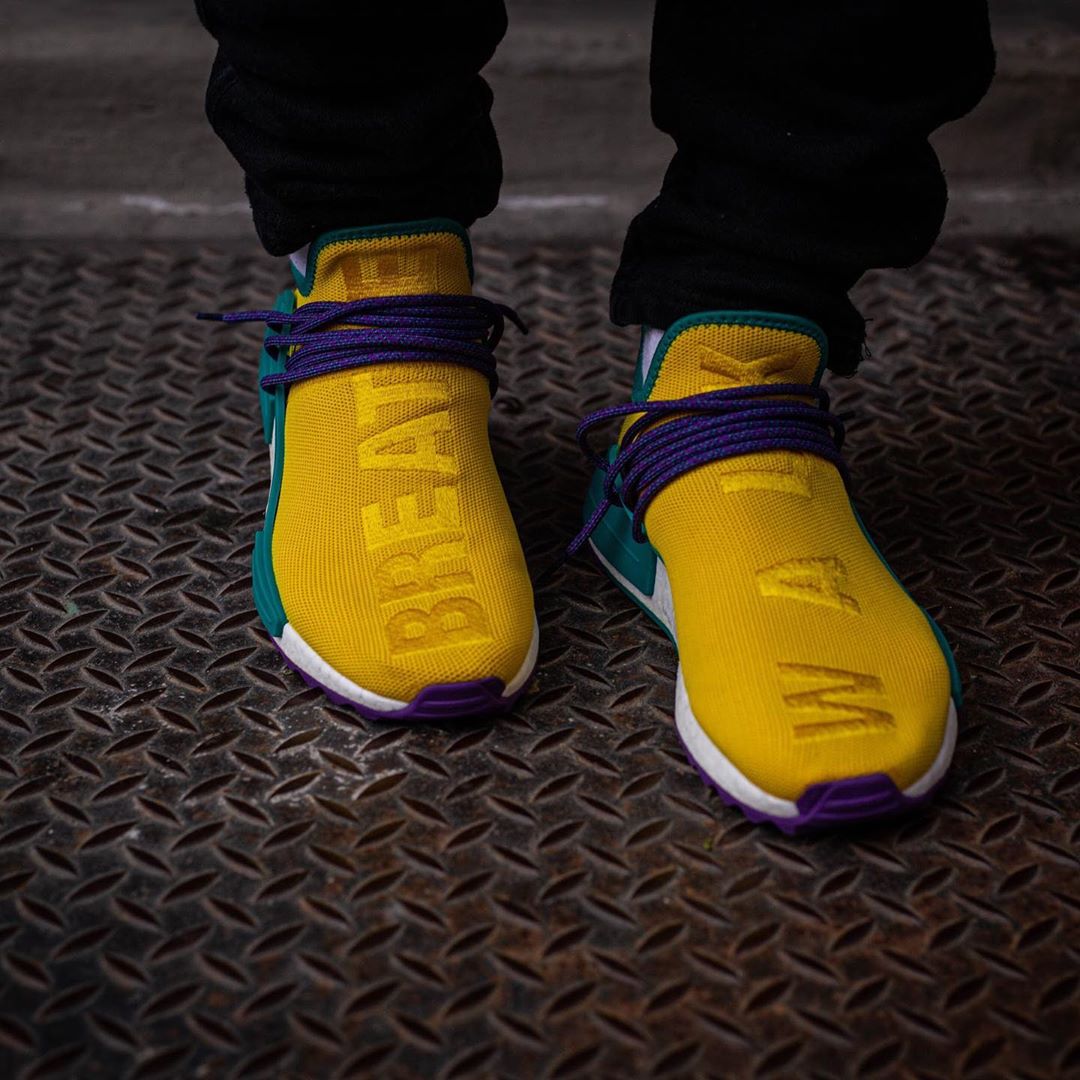 adidas,Hu NMD,Pharrell William 颜值不输「快乐」!这双亲友限定 Hu NMD 新品打几分? adidas,Hu NMD,Pharrell William 颜值不输「快乐」!这双亲友限定 Hu NMD 新品打几分?