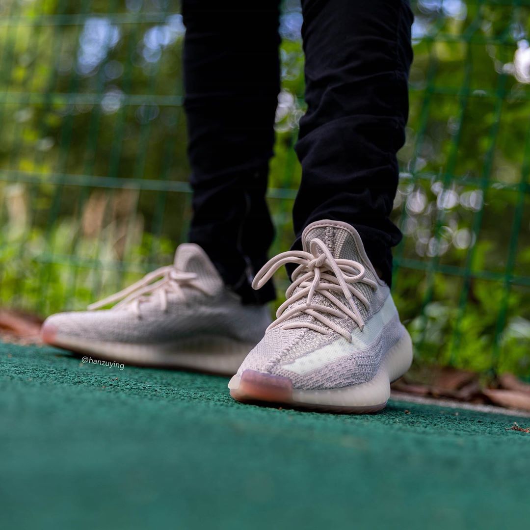 adidas,Yeezy,Yeezy Boost 350 V 两双 Yeezy 350 V2 同一天发售!你选「拼接」还是「冰蓝」? adidas,Yeezy,Yeezy Boost 350 V 两双 Yeezy 350 V2 同一天发售!你选「拼接」还是「冰蓝」?