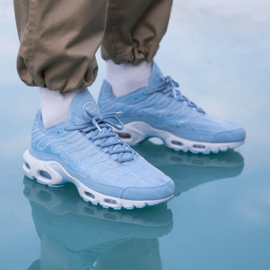 Air Max Plus,Nike,发售,CD0882-40 神似上海万花筒!Air Max Plus 全新配色上脚图来了 Air Max Plus,Nike,发售,CD0882-40 神似上海万花筒!Air Max Plus 全新配色上脚图来了