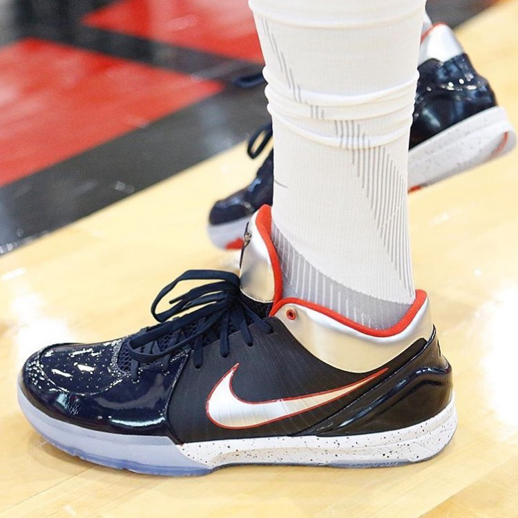 Nike,Zoom Kobe 4 吸睛效果不输反钩!塔克上脚 Zoom Kobe 4 美国队配色! Nike,Zoom Kobe 4 吸睛效果不输反钩!塔克上脚 Zoom Kobe 4 美国队配色!
