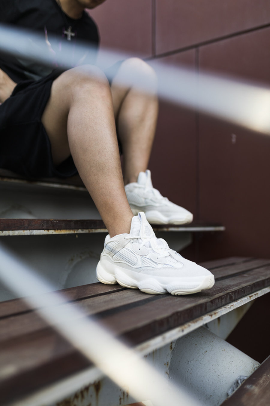Yeezy 500,adidas,发售,FV3573,上脚, 明早 10 点官网发售!Yeezy 500「白骨」抢先开箱上脚 Yeezy 500,adidas,发售,FV3573,上脚, 明早 10 点官网发售!Yeezy 500「白骨」抢先开箱上脚