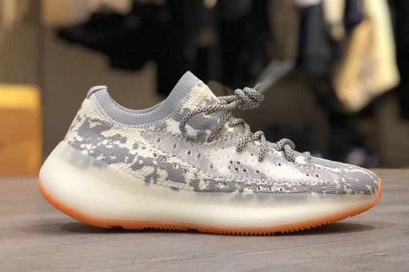 adidas,Yeezy Boost 350 V3,侃爷 黑白两双 Yeezy 350 V3 实物图曝光!这次又是越看越香! adidas,Yeezy Boost 350 V3,侃爷 黑白两双 Yeezy 350 V3 实物图曝光!这次又是越看越香!