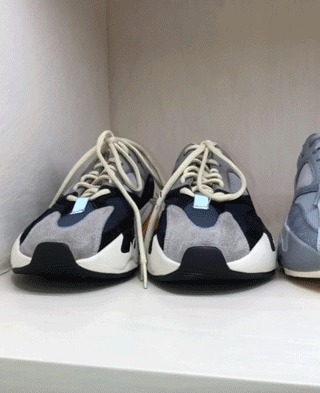 Yeezy,adidas,Nike,侃爷,明星 卡戴珊又晒自家鞋柜!侃爷竟然私藏三双 Nike Air Yeezy 2! Yeezy,adidas,Nike,侃爷,明星 卡戴珊又晒自家鞋柜!侃爷竟然私藏三双 Nike Air Yeezy 2!