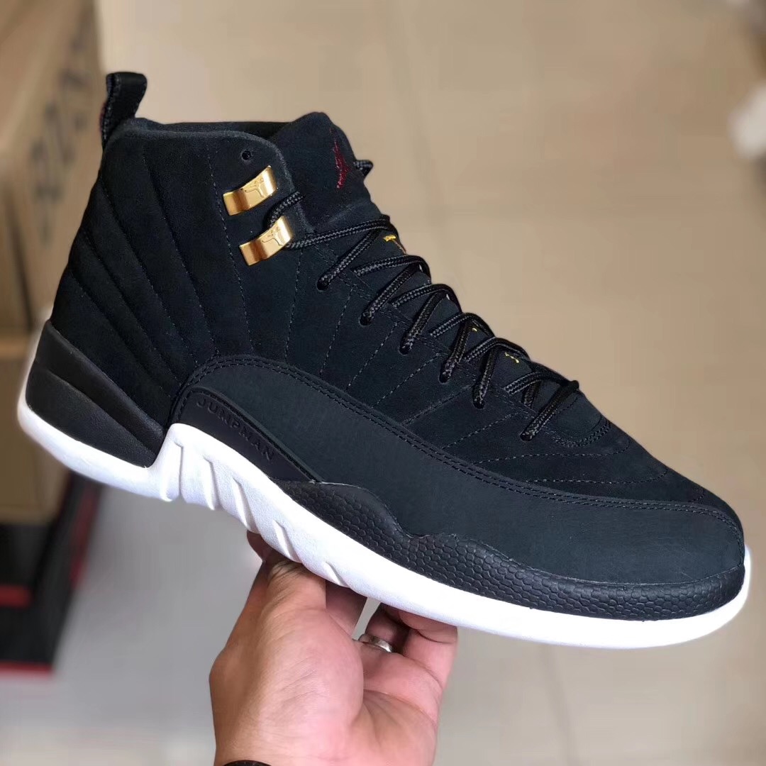 Air Jordan 12,aj12,发售 最新实物图释出!这双「反转金扣」Air Jordan 12 打几分? Air Jordan 12,aj12,发售 最新实物图释出!这双「反转金扣」Air Jordan 12 打几分?