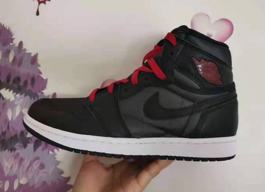 Air Jordan 1,AJ1,555088-060,发售 可能是明年首款配色!全新黑红 AJ1 实物曝光,与效果图区别不小 Air Jordan 1,AJ1,555088-060,发售 可能是明年首款配色!全新黑红 AJ1 实物曝光,与效果图区别不小
