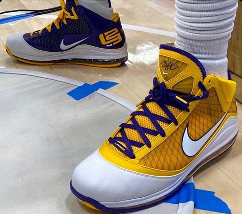 NBA,Nike,LeBron 7,LBJ7 NBA 媒体日上脚精选!最狠的还是勒布朗这双「湖人鸳鸯」! NBA,Nike,LeBron 7,LBJ7 NBA 媒体日上脚精选!最狠的还是勒布朗这双「湖人鸳鸯」!