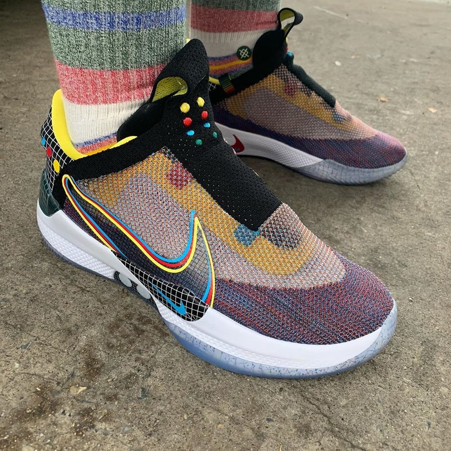 Adapt BB,Nike,上脚,AO2582-900 配色与科技同样科幻!自动系带 Adapt BB 新配色上脚图来了 Adapt BB,Nike,上脚,AO2582-900 配色与科技同样科幻!自动系带 Adapt BB 新配色上脚图来了
