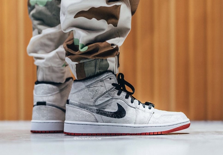 CLOT,Air Jordan 1,AJ1,发售,CU280 谁说八孔都是弟弟?白丝绸 CLOT x AJ1 Mid 上脚真的帅! CLOT,Air Jordan 1,AJ1,发售,CU280 谁说八孔都是弟弟?白丝绸 CLOT x AJ1 Mid 上脚真的帅!
