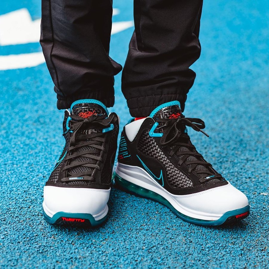 LeBron 7,Niike,发售,开箱,上脚,CU5133 霸气又精致!LeBron 7 最新上脚来了!下周发售! LeBron 7,Niike,发售,开箱,上脚,CU5133 霸气又精致!LeBron 7 最新上脚来了!下周发售!