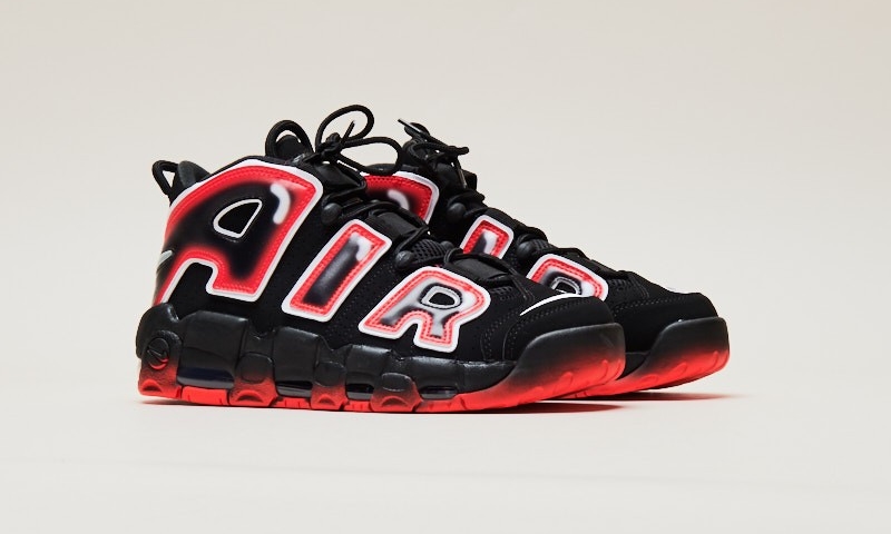 Air More Uptempo 96,Laser Crim 妖艳魅惑的渐变黑红!全新配色「大 Air」首度曝光! Air More Uptempo 96,Laser Crim 妖艳魅惑的渐变黑红!全新配色「大 Air」首度曝光!