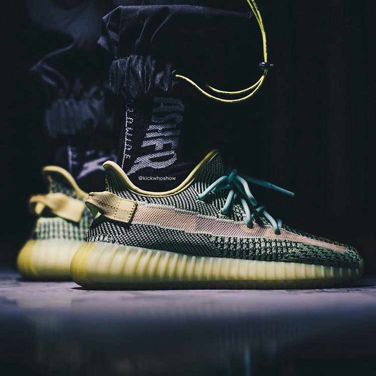 adidas,Yeezy,Boost 350 V2,Yeez Yeezy 350 新配色上脚相当抢眼!预计将于 12 月登场! adidas,Yeezy,Boost 350 V2,Yeez Yeezy 350 新配色上脚相当抢眼!预计将于 12 月登场!