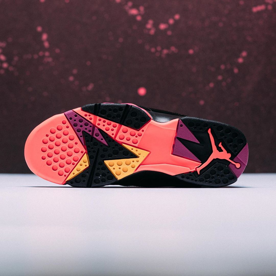 Air Jordan 7,AJ7,WMNS,313358-0 官网链接已出!炫彩万圣节 Air Jordan 7 周四发售! Air Jordan 7,AJ7,WMNS,313358-0 官网链接已出!炫彩万圣节 Air Jordan 7 周四发售!