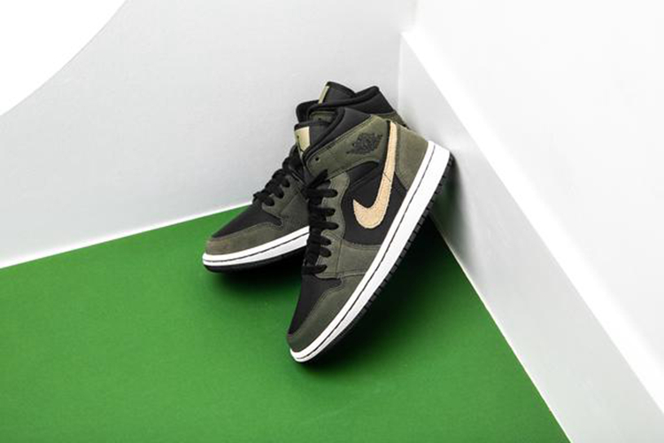 Air Jordan,AJ1 Mid,BQ6472-030 颇具 Travis Scott 军事风格!全新 Air Jordan 1 Mid 已于海外发售! Air Jordan,AJ1 Mid,BQ6472-030 颇具 Travis Scott 军事风格!全新 Air Jordan 1 Mid 已于海外发售!