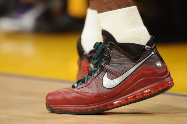 Nike,LeBron 7,发售,LBJ7 久违的圣诞大战鞋款!LeBron 7 “Christmas” 下月即将回归! Nike,LeBron 7,发售,LBJ7 久违的圣诞大战鞋款!LeBron 7 “Christmas” 下月即将回归!