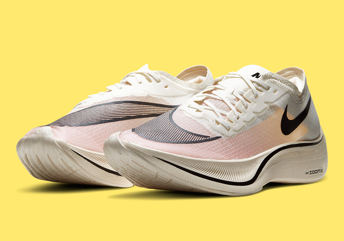 ZoomX,VaporFly,NEXT%,发售 经典的小白鞋!全新 ZoomX VaporFly NEXT% 即将发售 ZoomX,VaporFly,NEXT%,发售 经典的小白鞋!全新 ZoomX VaporFly NEXT% 即将发售