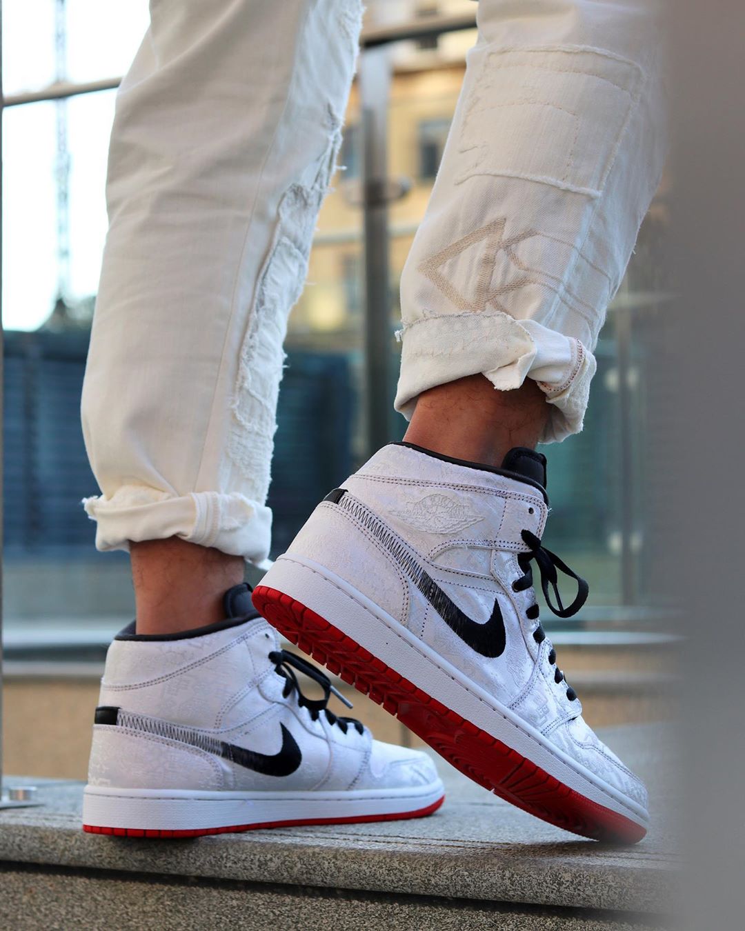 Air Jordan 1 Mid,AJ1,发售,CU2804 预售价 2000+!白丝绸 Air Jordan 1 Mid 上脚抢先看,下周发售! Air Jordan 1 Mid,AJ1,发售,CU2804 预售价 2000+!白丝绸 Air Jordan 1 Mid 上脚抢先看,下周发售!