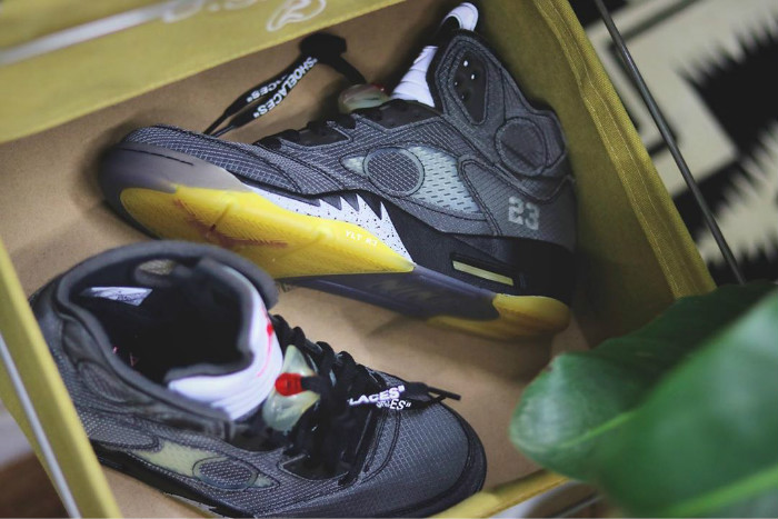 OFF-WHITE,AJ5,Air Jordan 5 评论两极分化!OFF-WHITE x AJ5 再曝新图,明年 2 月发售! OFF-WHITE,AJ5,Air Jordan 5 评论两极分化!OFF-WHITE x AJ5 再曝新图,明年 2 月发售!
