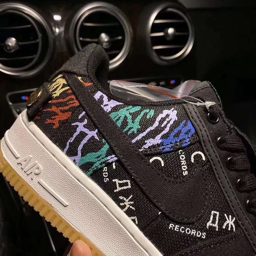 Travis Scott,Air Force 1,AF1,发 Travis Scott x Nike 再曝大招!这双 AF1 新品比黑丝绸还炸! Travis Scott,Air Force 1,AF1,发 Travis Scott x Nike 再曝大招!这双 AF1 新品比黑丝绸还炸!
