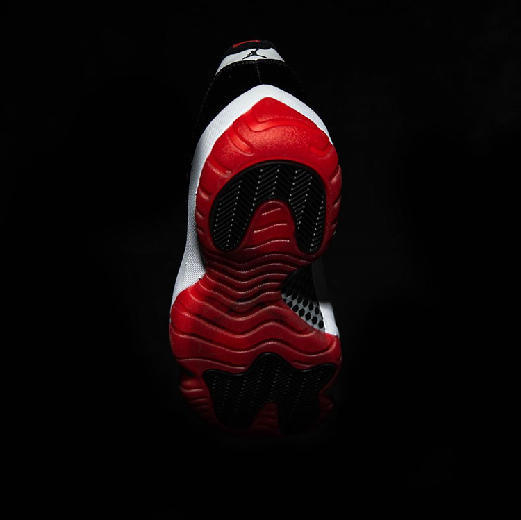 AJ,AJ11,Air Jordan 11 Low,AV21 明年的「王炸配色」!黑红 + 康扣 AJ11 Low 最新美图释出! AJ,AJ11,Air Jordan 11 Low,AV21 明年的「王炸配色」!黑红 + 康扣 AJ11 Low 最新美图释出!