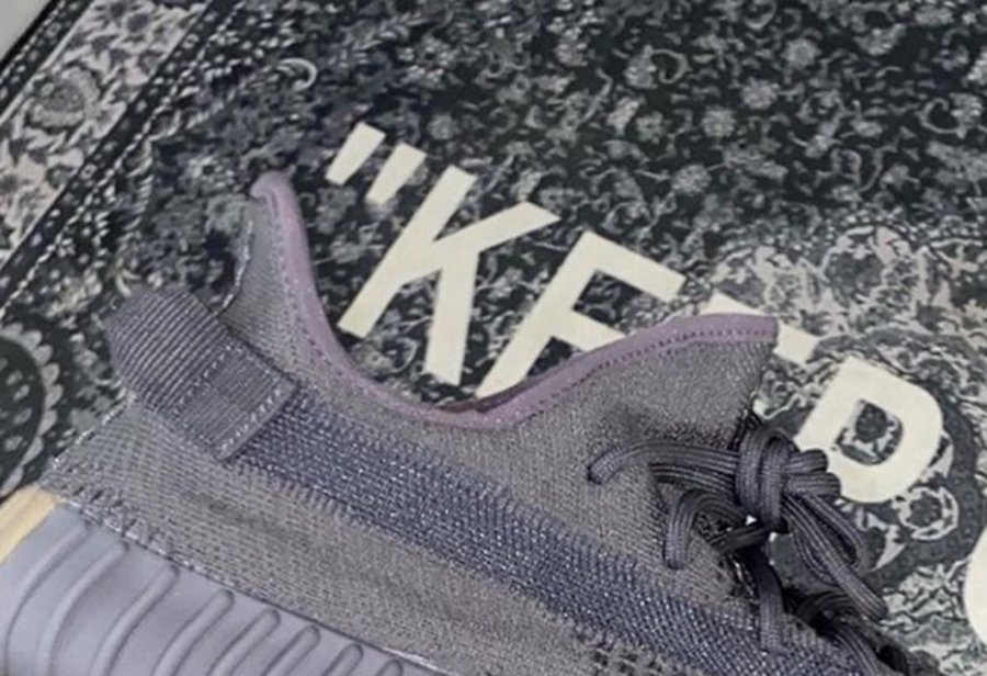 Yeezy 350 V2,adidas,Yeezy 700 侃爷打翻了调色盘!「生胶灰天使」Yeezy 350 V2 首度曝光! Yeezy 350 V2,adidas,Yeezy 700 侃爷打翻了调色盘!「生胶灰天使」Yeezy 350 V2 首度曝光!
