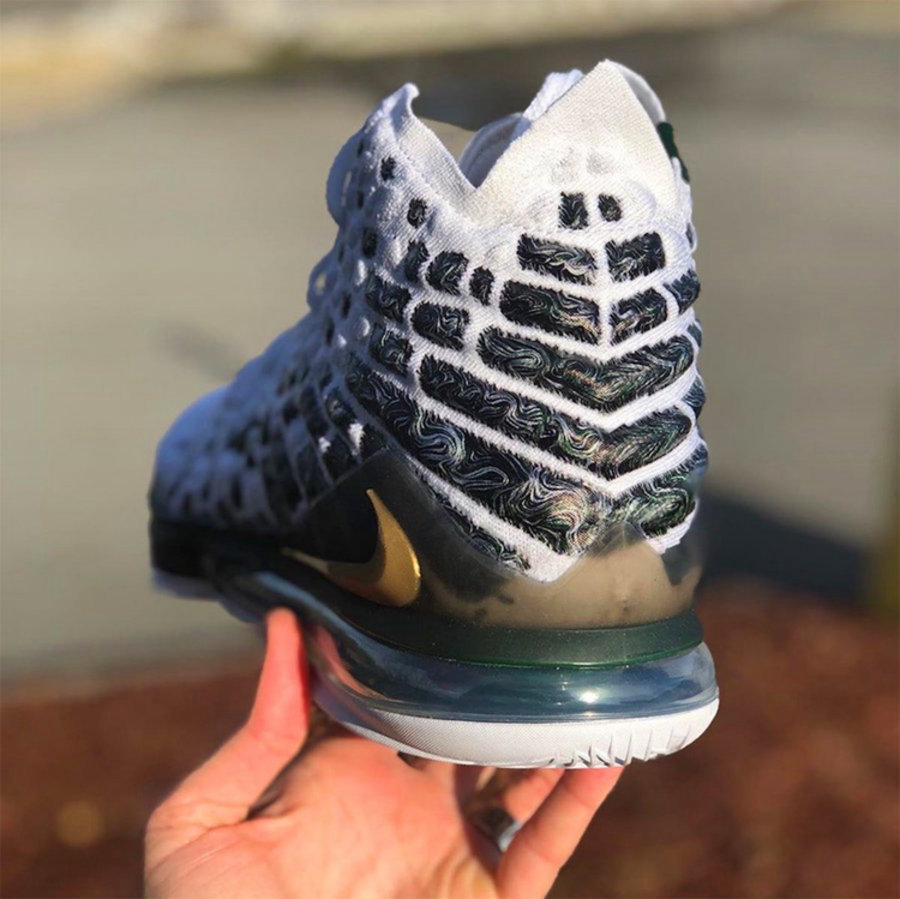 Nike,LeBron 17 詹皇这波操作打几分?LeBron 17 高中配色曝光!但是... Nike,LeBron 17 詹皇这波操作打几分?LeBron 17 高中配色曝光!但是...