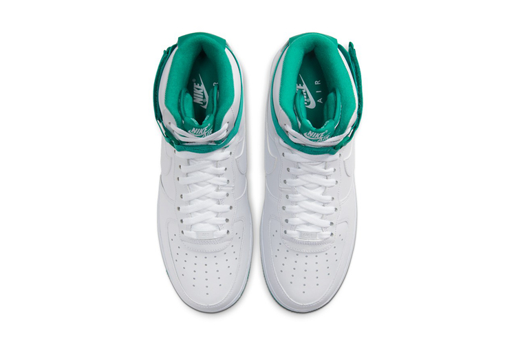 Nike,Air Force 1 High 孔雀绿点缀细节!这双 Air Force 1 你打几分? Nike,Air Force 1 High 孔雀绿点缀细节!这双 Air Force 1 你打几分?