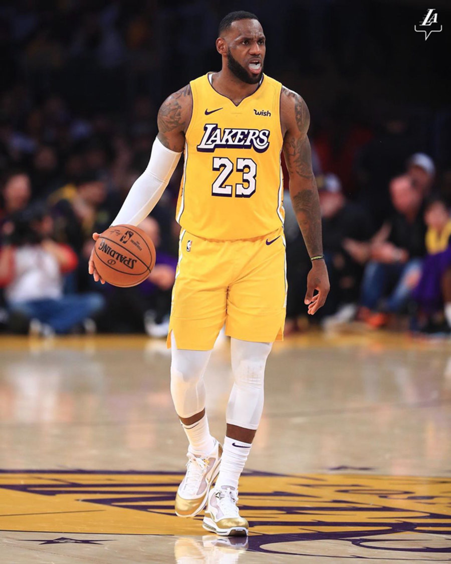 Nike,China Moom,LeBron 7,CU564 官网刚刚上线!詹皇 LeBron 7 中秋配色明早正式发售! Nike,China Moom,LeBron 7,CU564 官网刚刚上线!詹皇 LeBron 7 中秋配色明早正式发售!