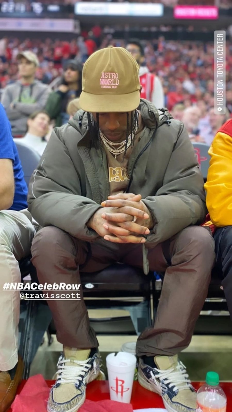 Travis Scott,DUnk SB,发售,Nike 本尊亲自上脚!Travis Scott x Dunk SB 竟然也是双「刮刮乐」! Travis Scott,DUnk SB,发售,Nike 本尊亲自上脚!Travis Scott x Dunk SB 竟然也是双「刮刮乐」!