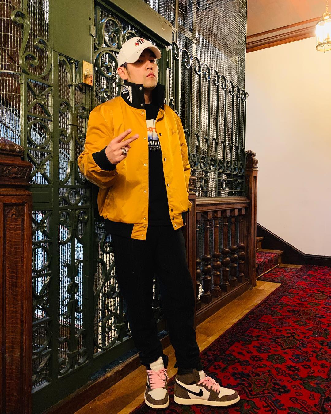 Nike,adidas,OFF-WITE 冠希给他疯狂点赞!2019 年周杰伦晒了多少双重磅球鞋? Nike,adidas,OFF-WITE 冠希给他疯狂点赞!2019 年周杰伦晒了多少双重磅球鞋?