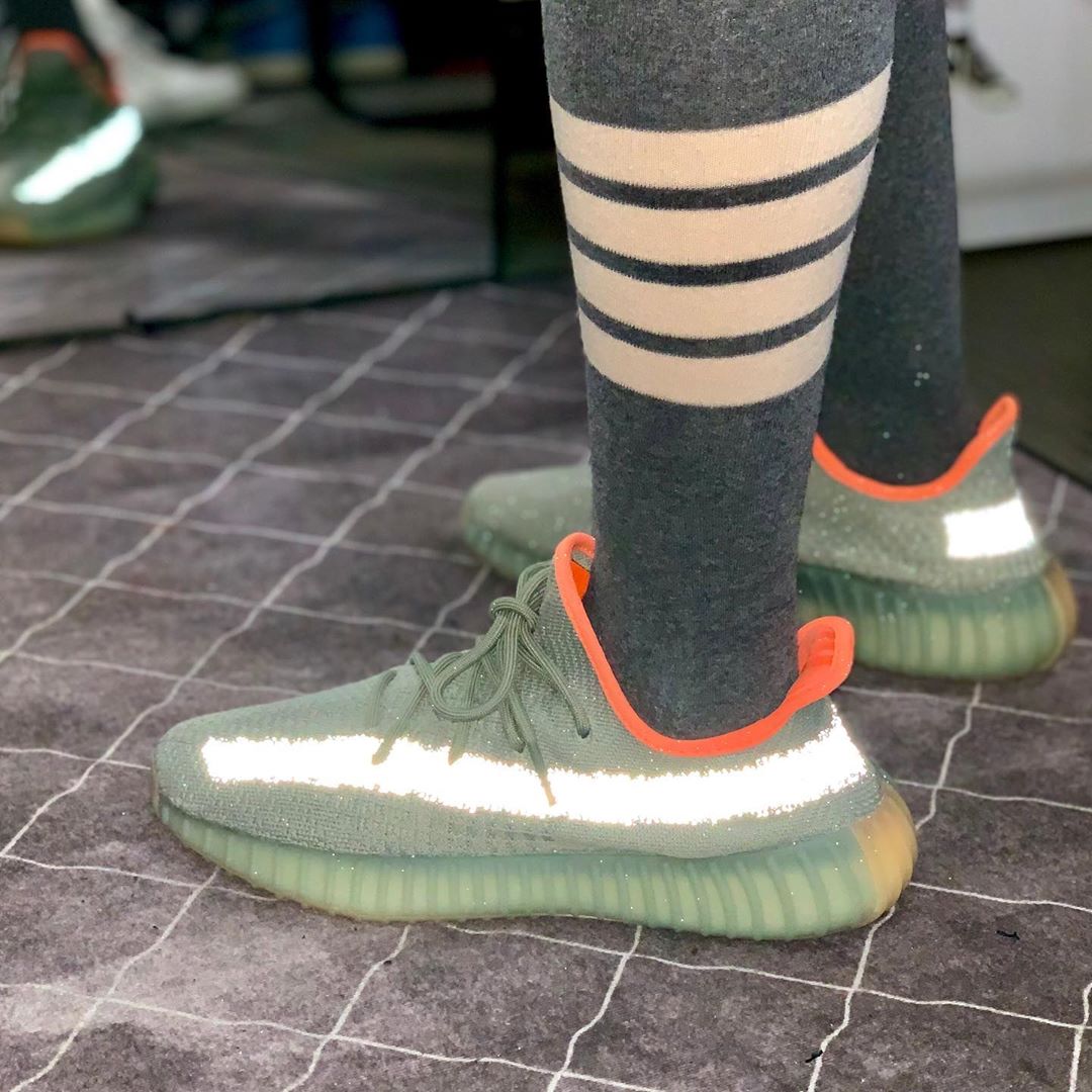 adidas,Yeezy Boost 350 V2,发售 侧透满天星 Yeezy 350 V2 上脚照曝光!反光效果闪爆了! adidas,Yeezy Boost 350 V2,发售 侧透满天星 Yeezy 350 V2 上脚照曝光!反光效果闪爆了!