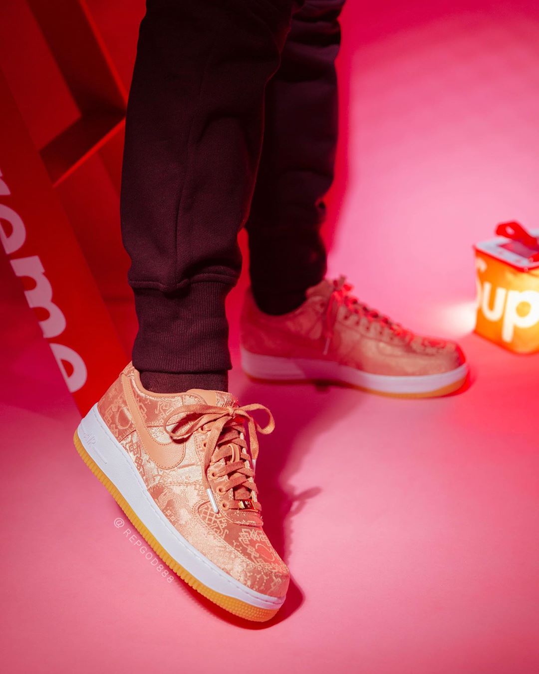 Nike,CLOT,Air Force 1,CJ5290-6 玫瑰金丝绸 CLOT x AF1 最美上脚照曝光!好看到男女通吃! Nike,CLOT,Air Force 1,CJ5290-6 玫瑰金丝绸 CLOT x AF1 最美上脚照曝光!好看到男女通吃!