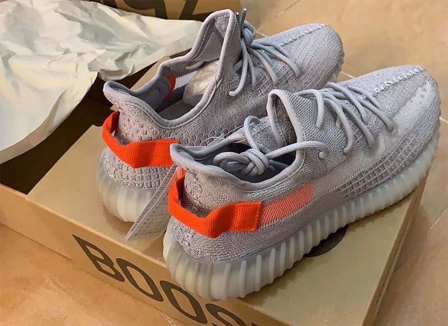 Yeezy 350 V2,adidas,FX9017 灰橙 4.0?!Yeezy 350 V2 “Tailgate” 实物首度曝光! Yeezy 350 V2,adidas,FX9017 灰橙 4.0?!Yeezy 350 V2 “Tailgate” 实物首度曝光!