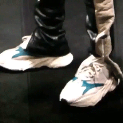 Yeezy 700,adidas,White Teal,发售 小白鞋造型示人!这双 Yeezy 700 新品能让你大呼真香么! Yeezy 700,adidas,White Teal,发售 小白鞋造型示人!这双 Yeezy 700 新品能让你大呼真香么!