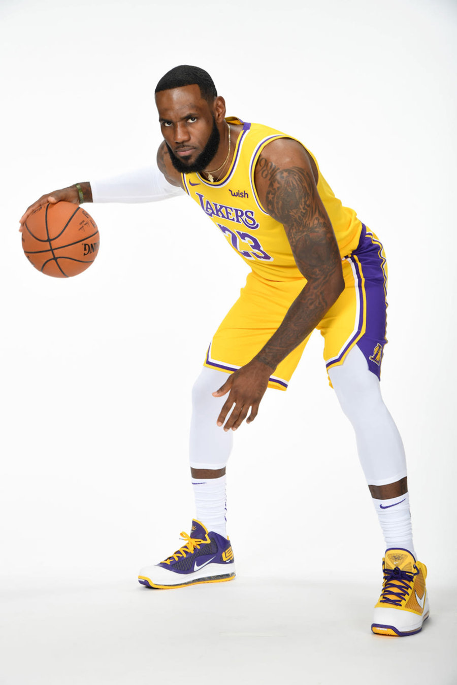 LeBron 7,Niike,发售,明星,上脚 詹姆斯媒体日亲穿配色!湖人鸳鸯 LeBron 7 即将发售! LeBron 7,Niike,发售,明星,上脚 詹姆斯媒体日亲穿配色!湖人鸳鸯 LeBron 7 即将发售!