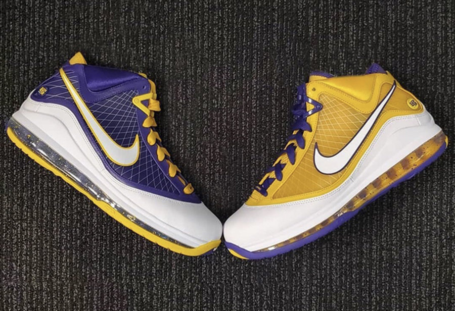 LeBron 7,Niike,发售,明星,上脚 詹姆斯媒体日亲穿配色!湖人鸳鸯 LeBron 7 即将发售! LeBron 7,Niike,发售,明星,上脚 詹姆斯媒体日亲穿配色!湖人鸳鸯 LeBron 7 即将发售!