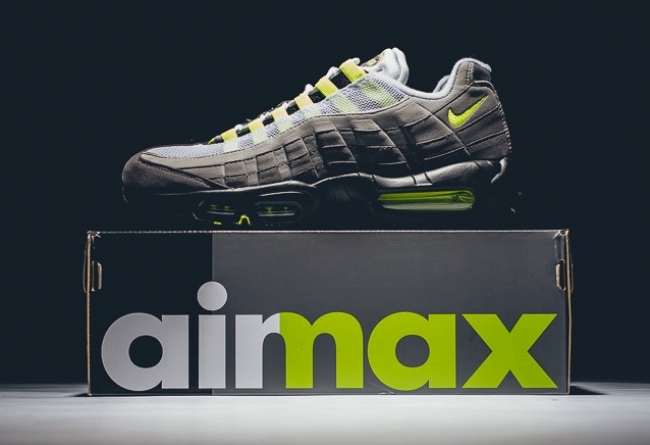 AJ4,Air Jordan 4 SE,Air Max 95 实物首次曝光!这双 3 月发售的特殊 AJ4,只看后跟就想买 AJ4,Air Jordan 4 SE,Air Max 95 实物首次曝光!这双 3 月发售的特殊 AJ4,只看后跟就想买