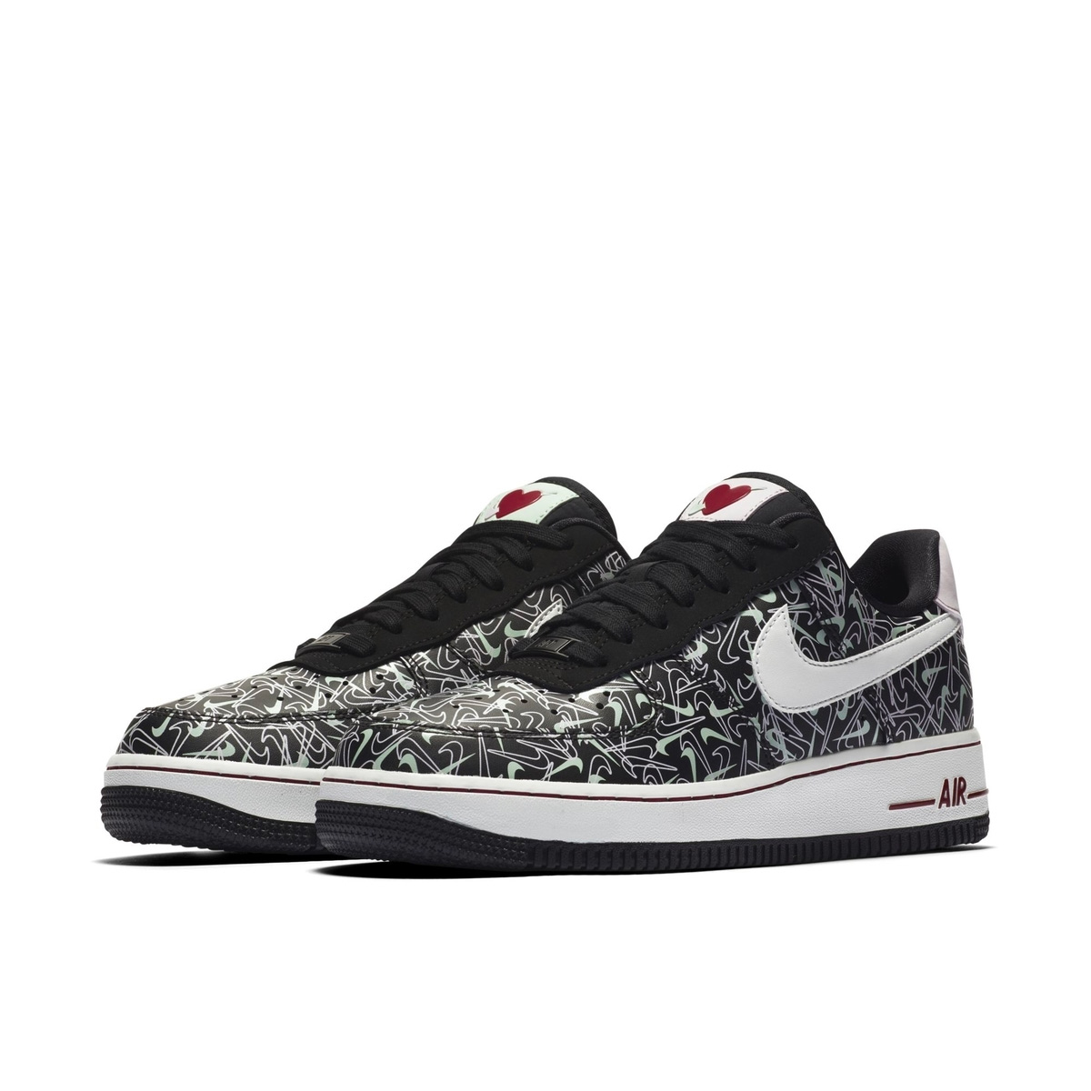 AF1,Air Force 1,Nike 情人节配色的 AF1 首次亮相!你给打几分? AF1,Air Force 1,Nike 情人节配色的 AF1 首次亮相!你给打几分?