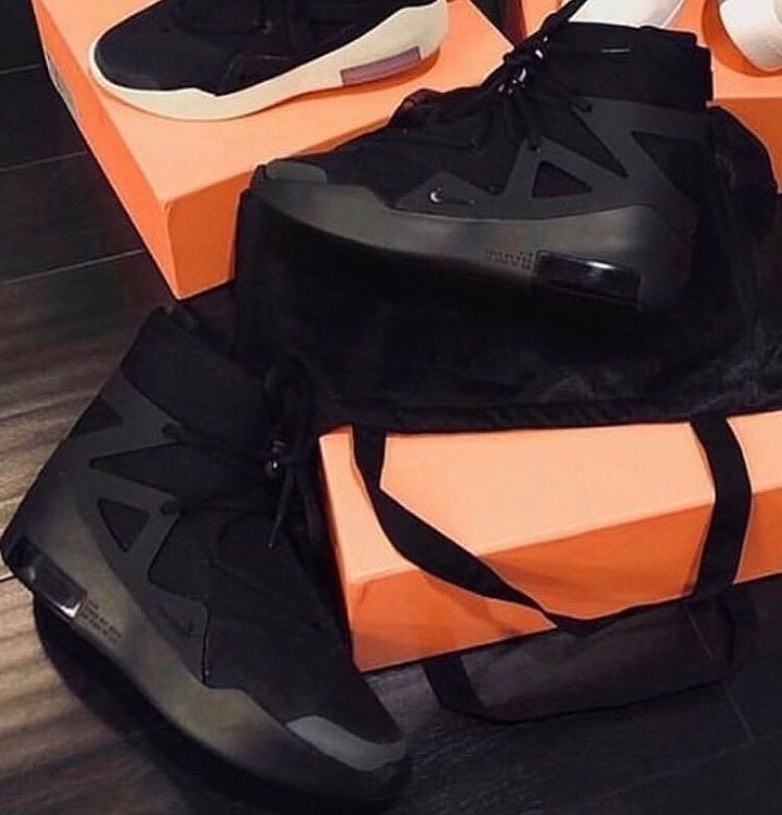 Nike,Fear of God,Air Fear of G 纯黑 Air Fear of God 1 实物疑似曝光!你爱了吗? Nike,Fear of God,Air Fear of G 纯黑 Air Fear of God 1 实物疑似曝光!你爱了吗?