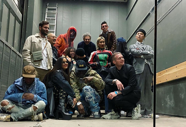 Nike,AMBUSH,OFF-WHITE, 现场观看 Nike 2020 新品发布会什么感觉?冠希、Virgil 给你答案! Nike,AMBUSH,OFF-WHITE, 现场观看 Nike 2020 新品发布会什么感觉?冠希、Virgil 给你答案!