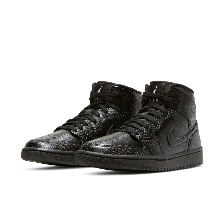 Air Jordan 1 Mid,AJ1 Mid,发售 蛇纹 Air Jordan 1 Mid 官图释出!黑白双煞看着太野了! Air Jordan 1 Mid,AJ1 Mid,发售 蛇纹 Air Jordan 1 Mid 官图释出!黑白双煞看着太野了!