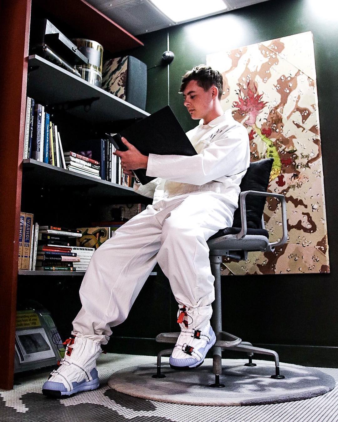 Nike,Tom Sachs,发售 Nike 火星鞋居然还有配套服饰!跟鞋一样脑洞大开! Nike,Tom Sachs,发售 Nike 火星鞋居然还有配套服饰!跟鞋一样脑洞大开!